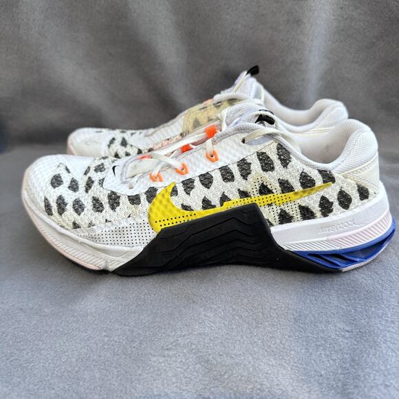 Nike Metcon 7 Shoes Womens Size 8 White Black Leopard Yellow Training DJ4312-074 - Picture 1 of 9